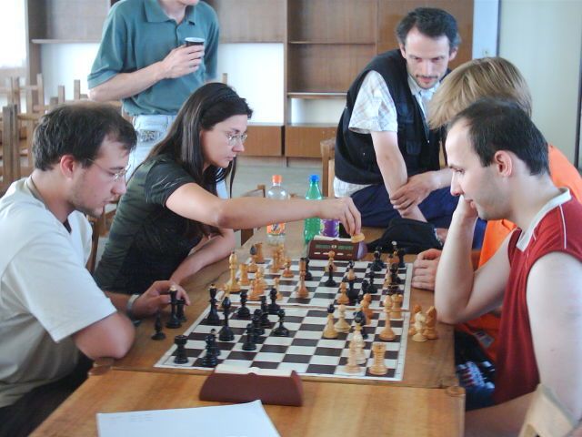 باگ‌هاوس چس Bughouse Chess